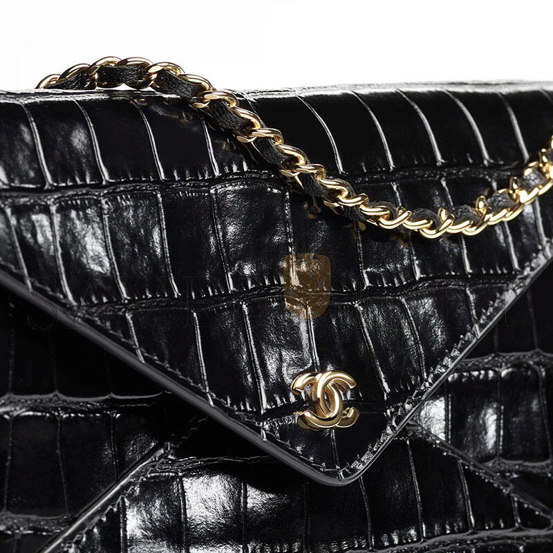 CHANEL CLUTCH WITH LEATHER STRAP AP5232 (21.5*13*2cm) 